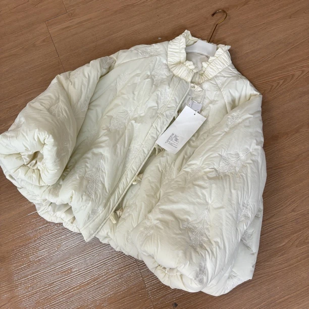 铃兰刺绣 云朵棉服