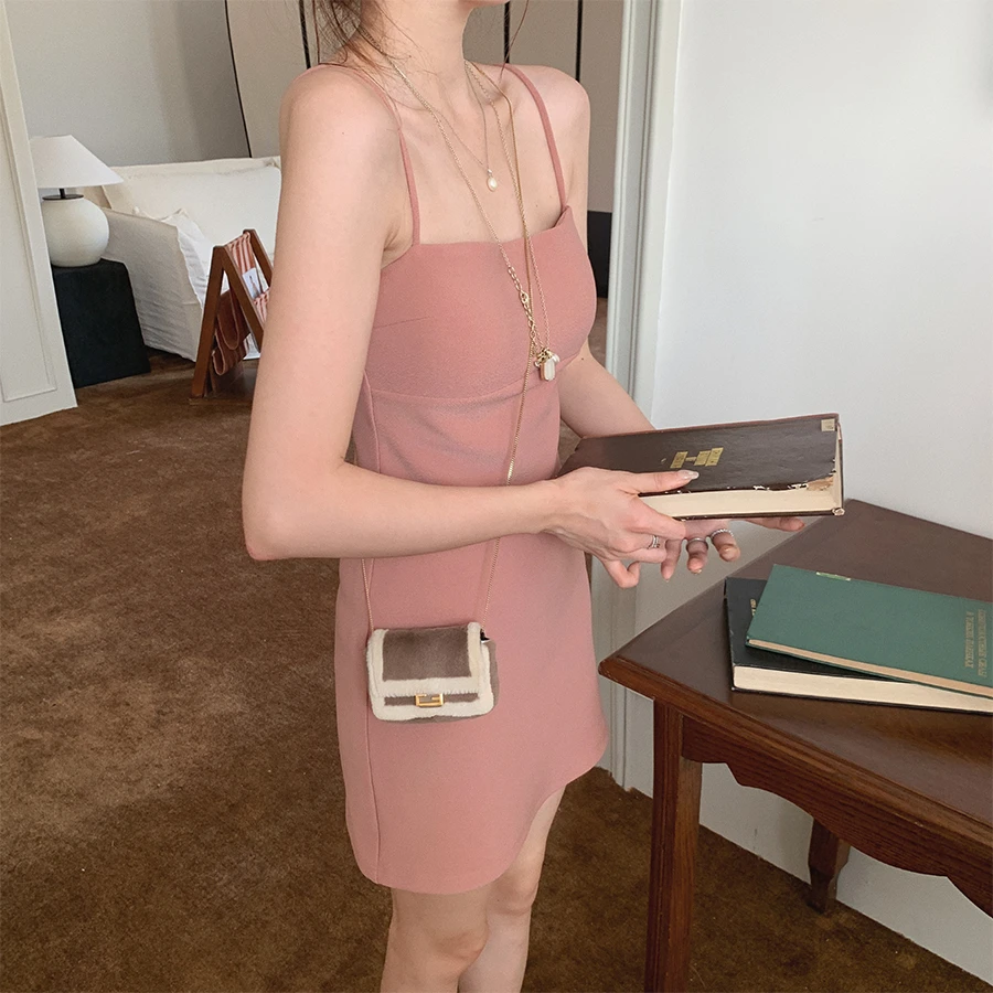 金蘑菇菇 内搭裙终结者/纯欲风修身显瘦气质吊带包臀裙