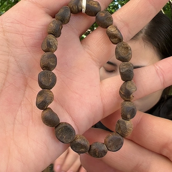沉香手串沉水绿奇虫漏单圈09-7克多样性发一条