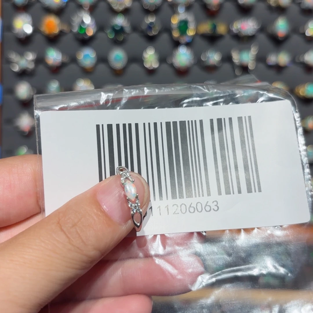 欧泊戒指银S925镶嵌?****啊