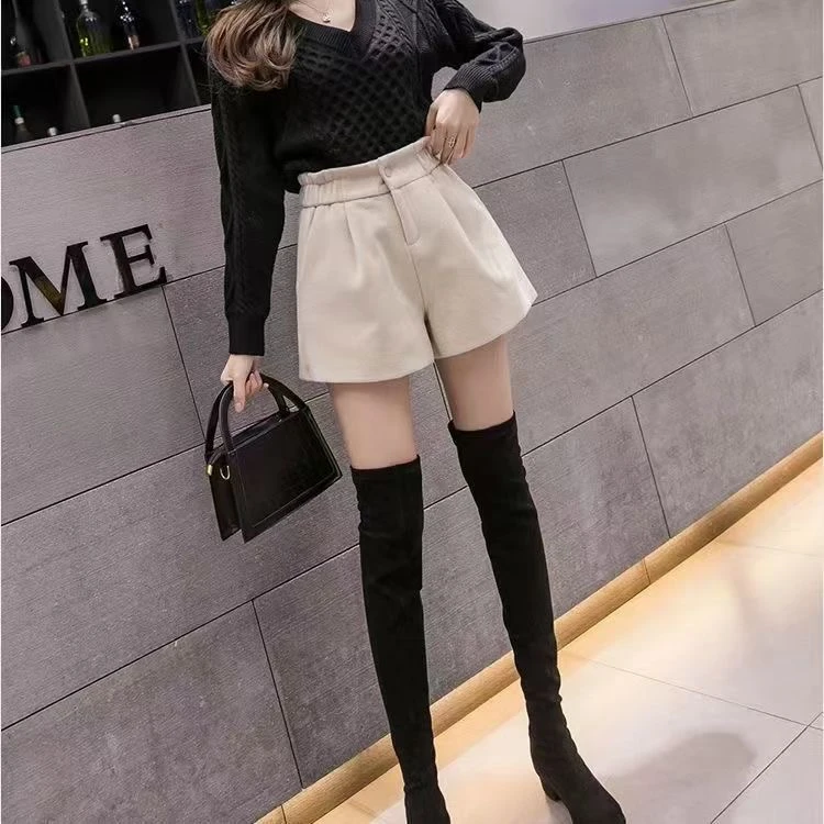 高品质女装 时尚短裤