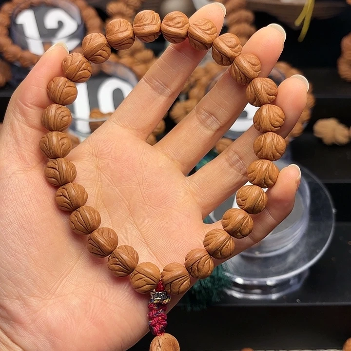 桃核吊坠诗***华玉龙脊1.2尺寸