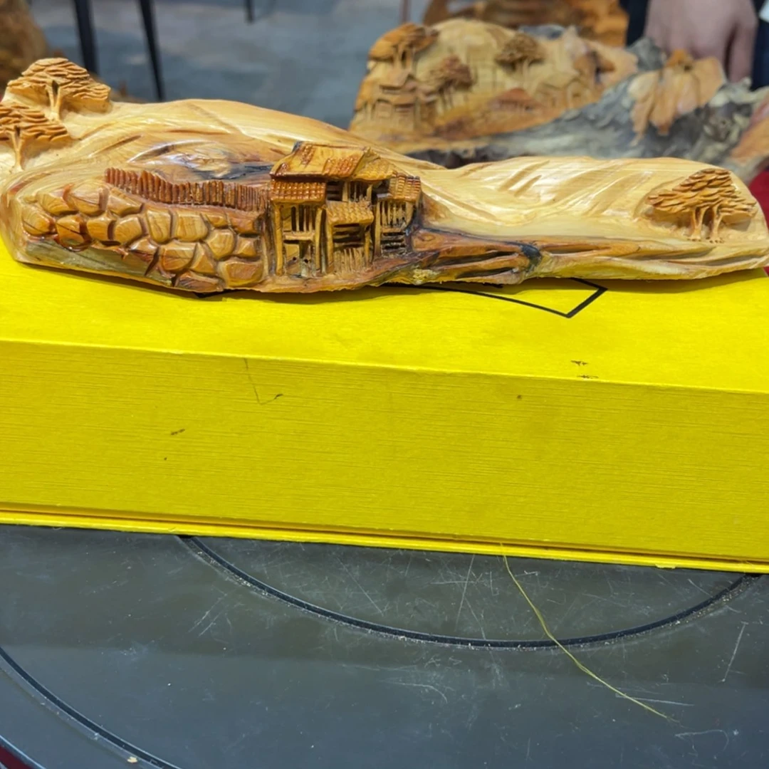 【闪购商品】紫檀木类端景台涂*