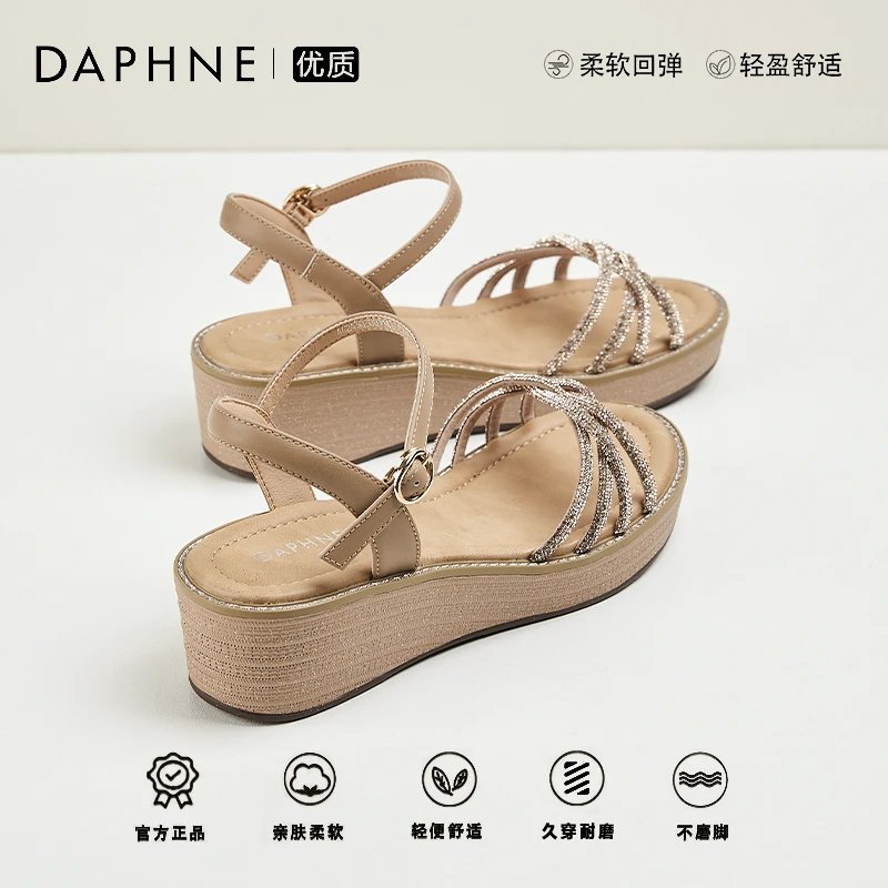 达芙妮一字带波西米亚休闲女款2025夏季新款外穿仙女风水钻坡跟鞋