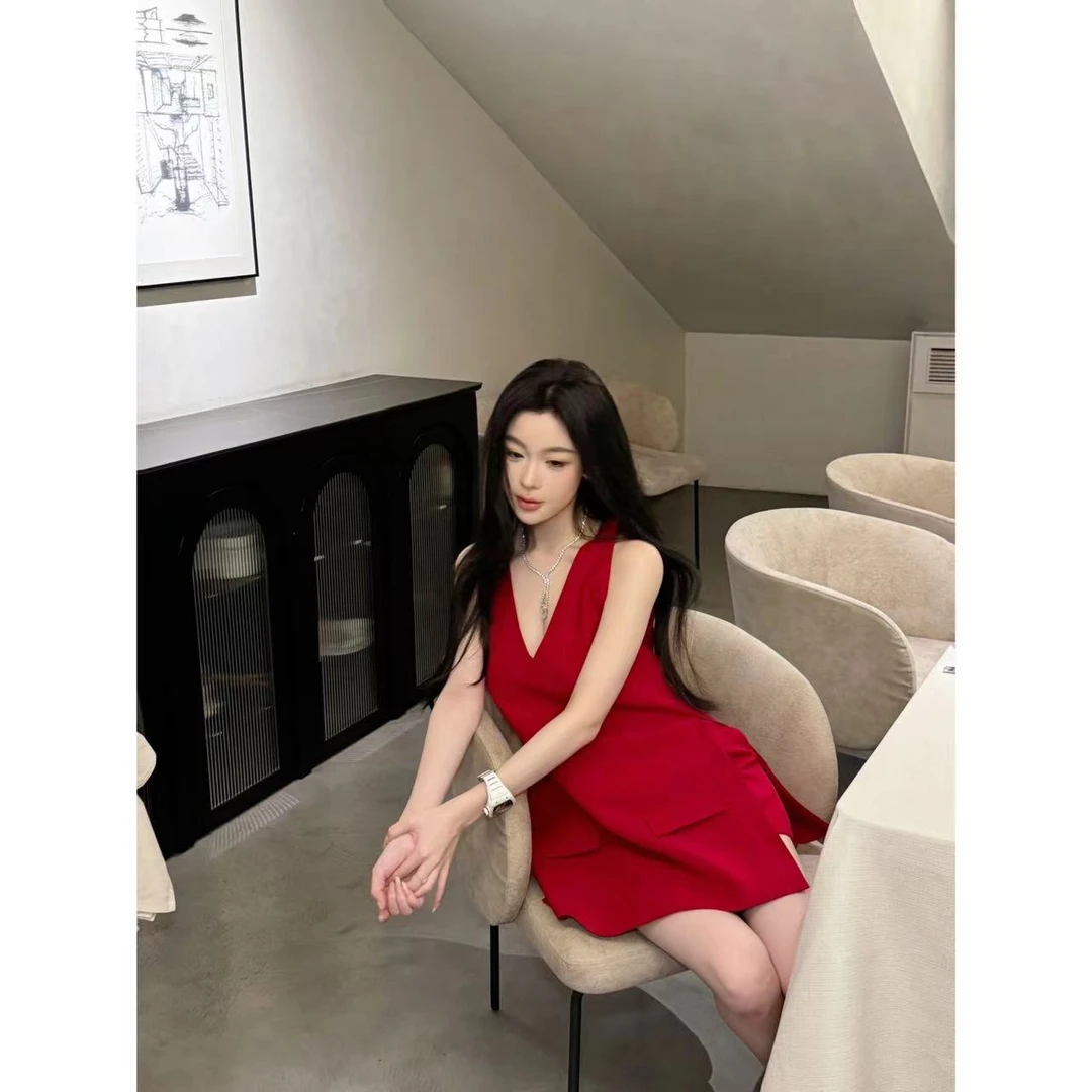 时尚气质高级感V领气质显白红色上衣加裤子套装