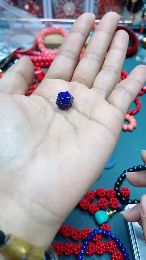 【闪购商品】玛瑙/玉髓耳钉合金M02