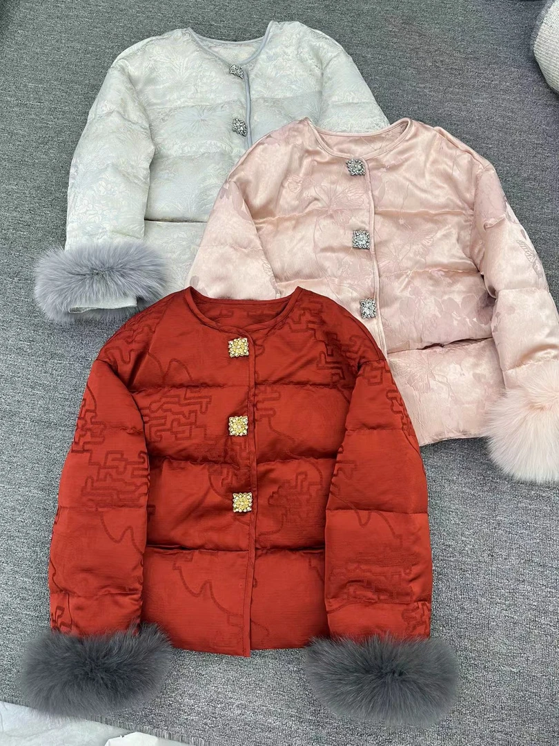 高端定制三生万物圣诞新年战袍新中式高级感轻奢立体提花羽绒服7