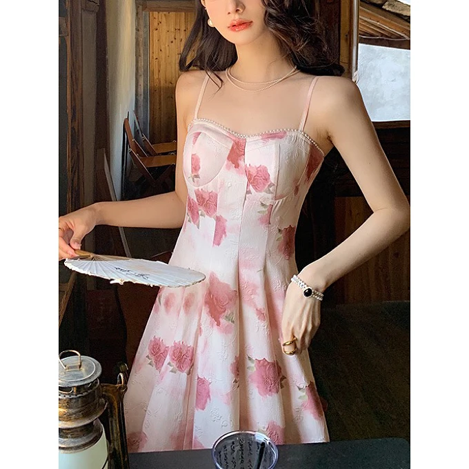 WBR【晨雾云粉】新款显瘦收腰设计感连衣裙-42116K