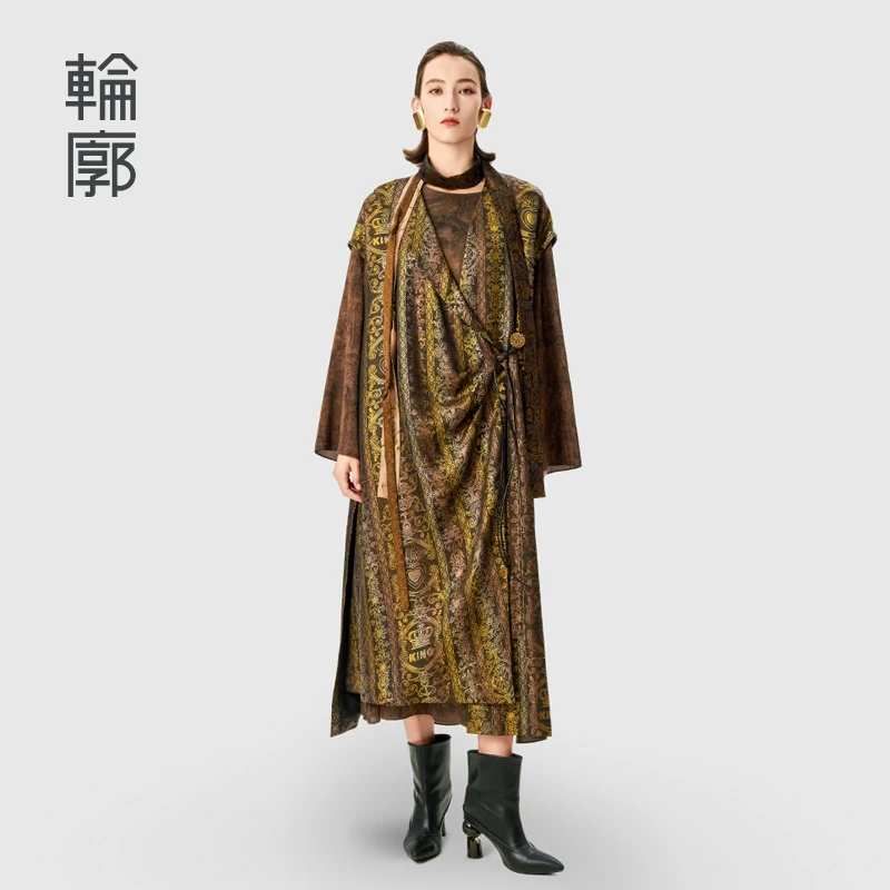 轮廓月色失格国风新中式烫金马甲宫廷风复古大气显瘦马夹L241Y026