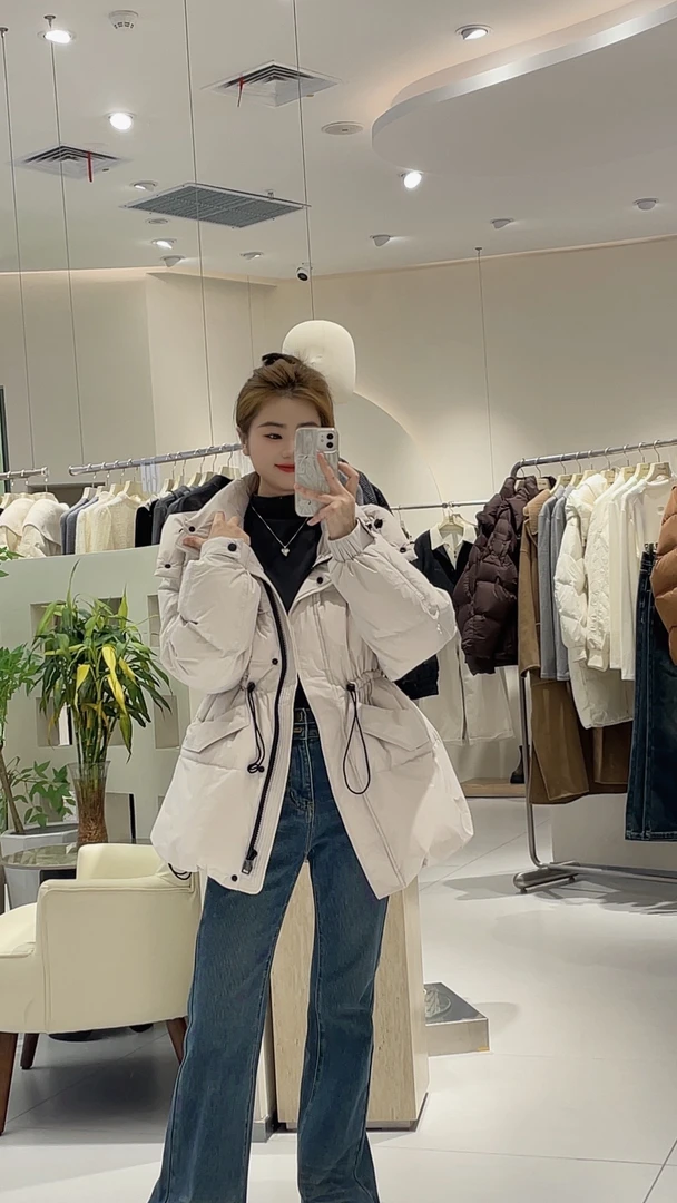 艾然 保暖羽绒服4d10冬季2024女时尚连帽显瘦抽绳收腰百搭