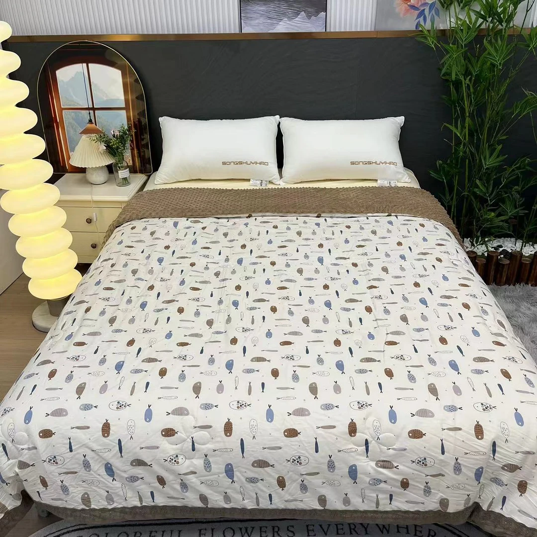 丽娜家居-A面全棉B面宝宝绒好多鱼双人机洗豆豆被200*230约5.5斤