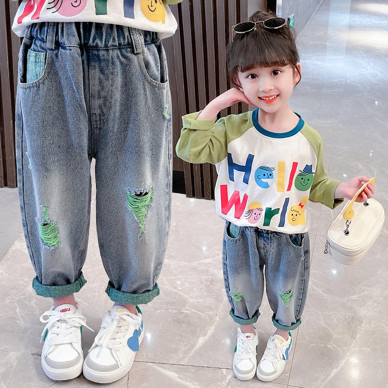 2023春季新款女童果绿破洞牛仔裤女宝宝洋气时尚长裤中小儿童裤子