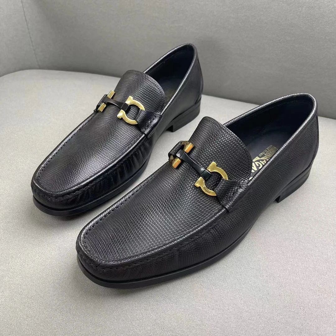 FERRAGAMO/菲拉格慕黑色荔枝纹双马蹄扣时尚百搭皮鞋41.5码/全新