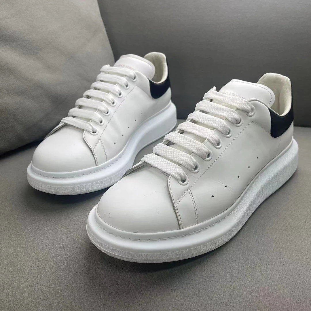 Alexander McQueen/亚历山大·麦昆白色皮面时尚百搭松糕44码/95新