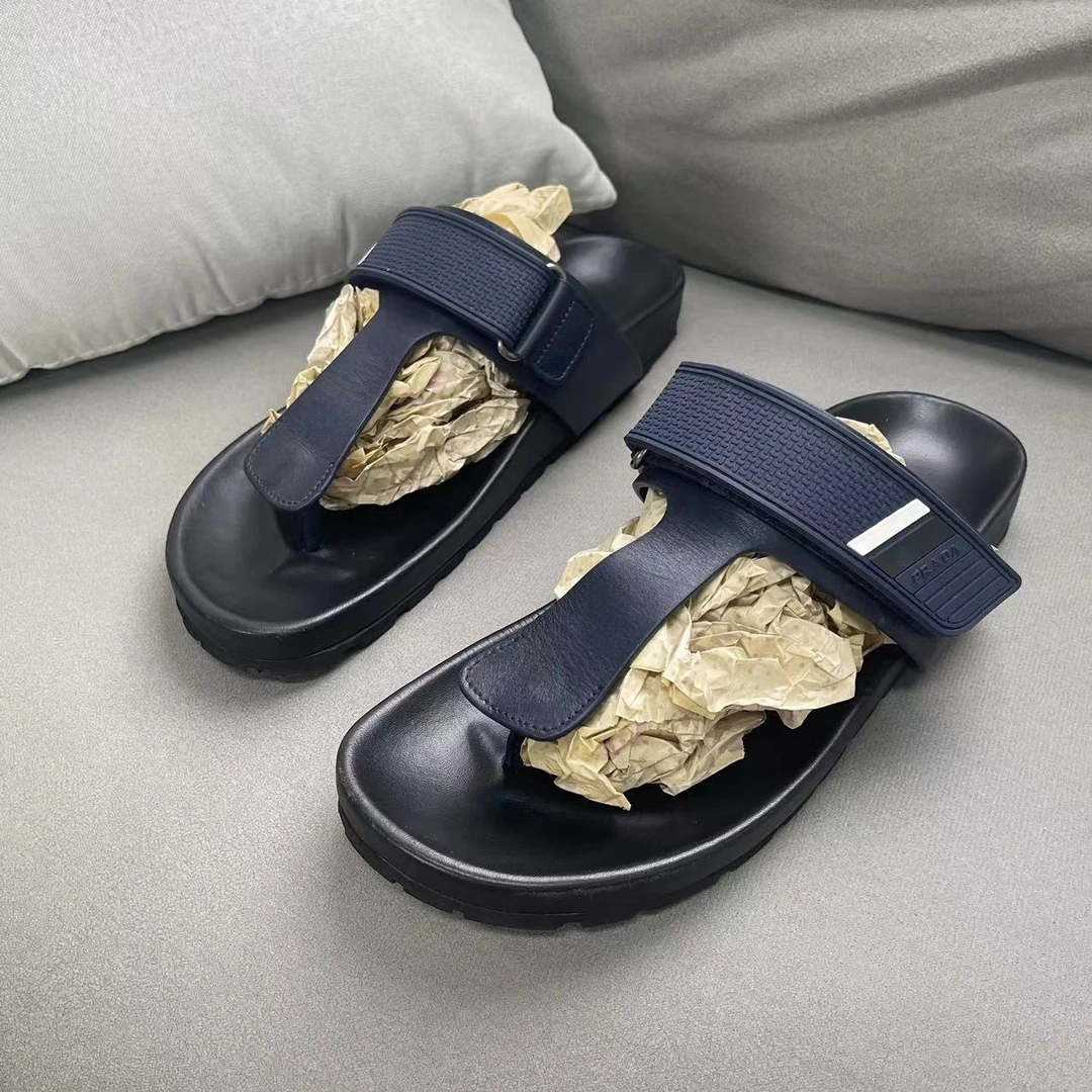 95新 Prada/普拉达 藏蓝色魔术贴夹趾夏季休闲舒适凉拖鞋 39.5码