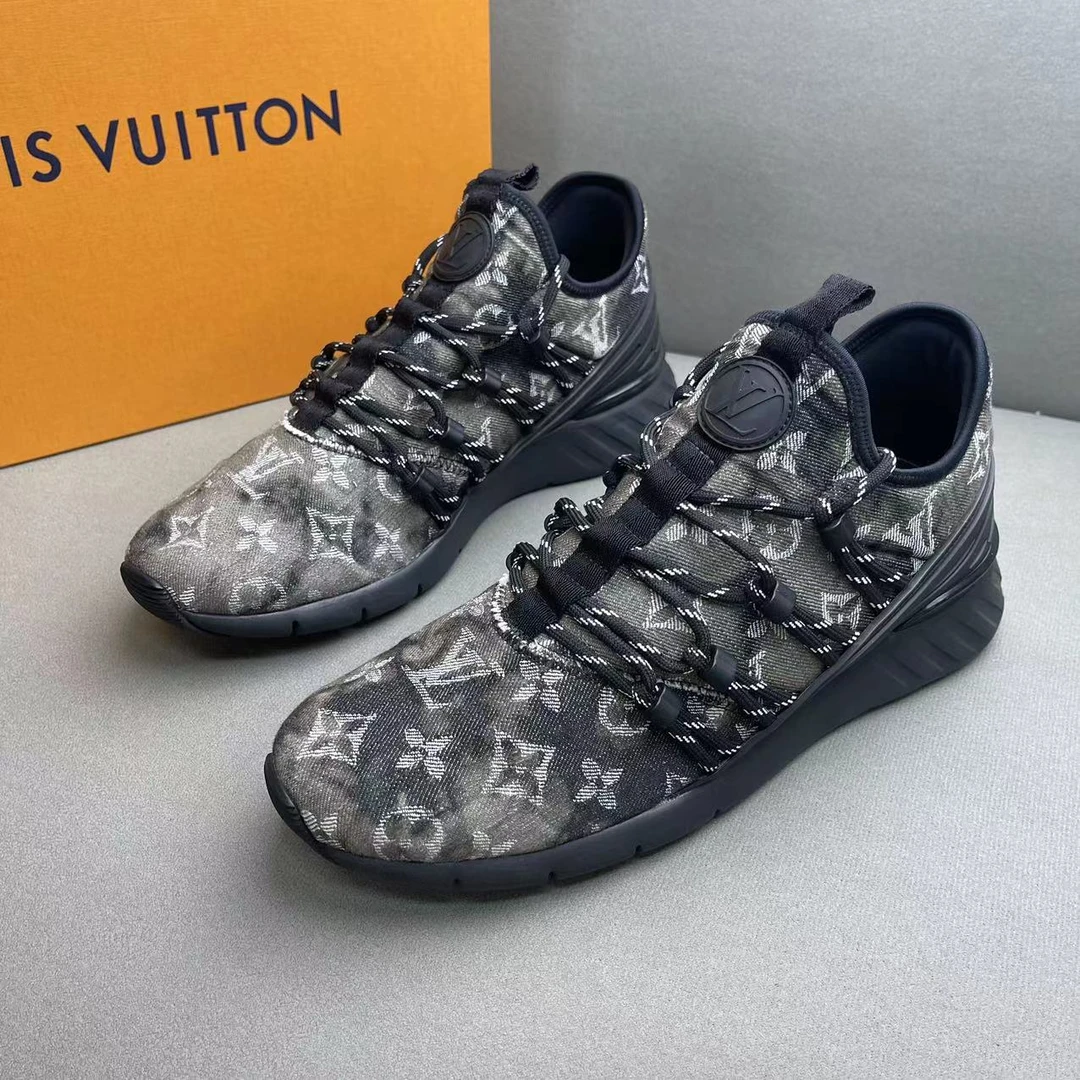 LouisVuitton/路易威登迷彩帆布老花满印时尚运动鞋 39.5码/96新