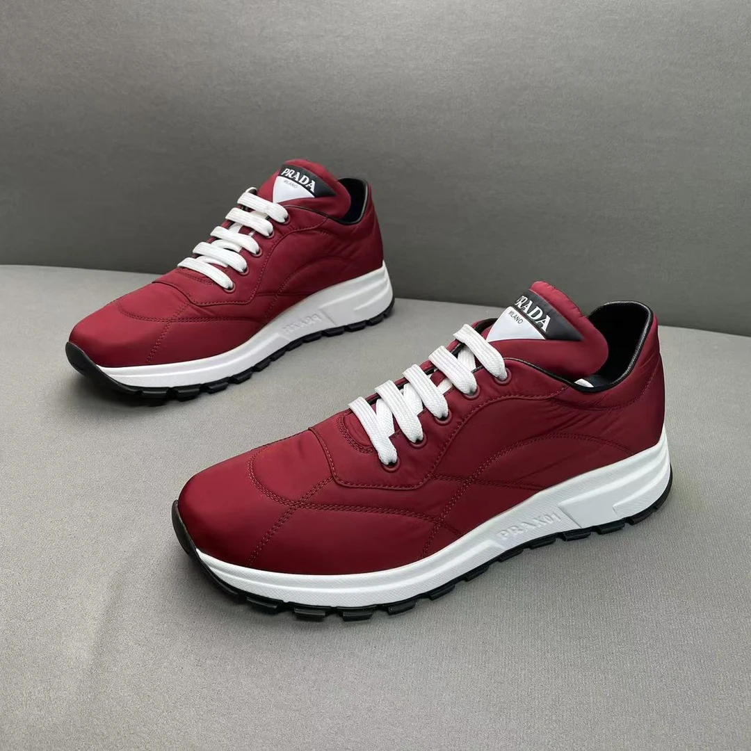全新未使用 Prada/普拉达 红色冲锋衣面百搭舒适系带运动鞋 38码