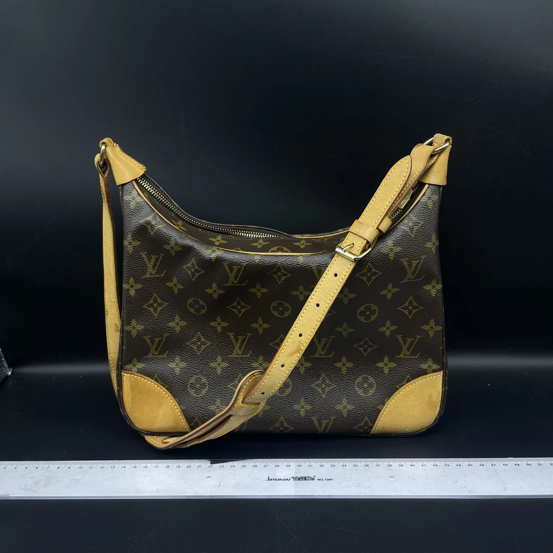 95新 LouisVuitton/路易威登 Lv 牛角小号单肩斜挎包/12496