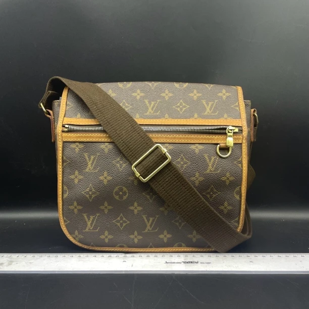 95新 LouisVuitton/路易威登 老花邮差斜挎包/货号QZ142