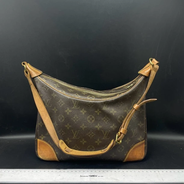 95新 LouisVuitton/路易威登 Lv牛角斜挎包/13348