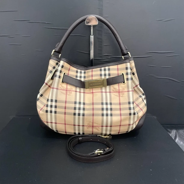 95新 BURBERRY/博柏利 战马格纹单肩斜挎包/货号12105