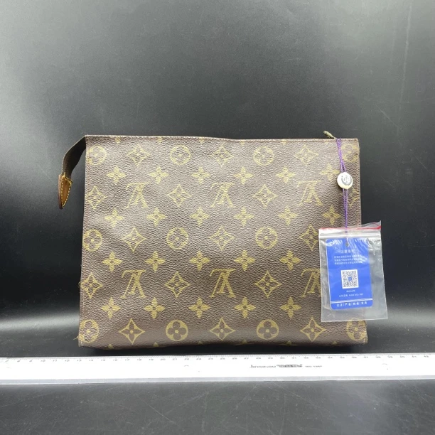 95新 LouisVuitton/路易威登 Lv洗漱手拿包/13220