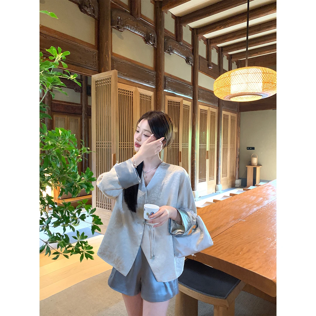 【江南美人胚】国风提花外套+醋酸短裤+蕾丝吊带 NN2404066A