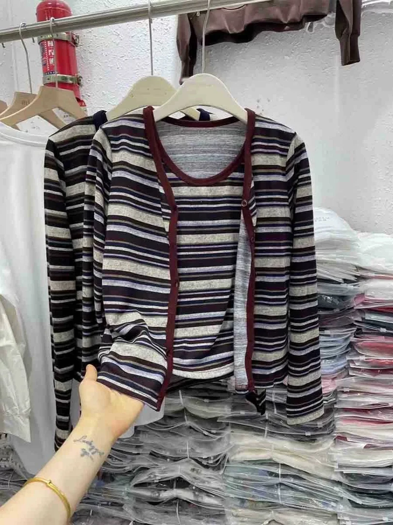 2024秋季新款厚款毛针织衫女涤纶30棉70条纹开衫外套