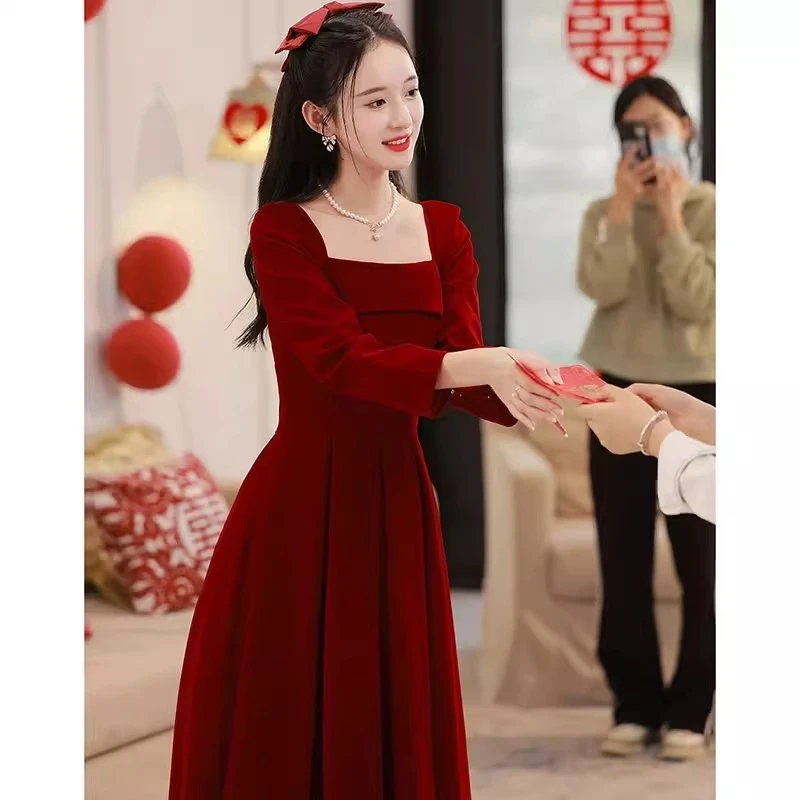 清仓丝绒敬酒服新娘秋冬季简约酒红色气质显瘦订婚礼服回门服女