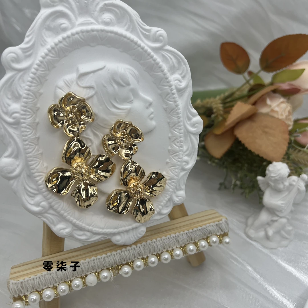 铜合金耳饰 大气法式复古轻奢花朵耳环设计感个性气质夸张精致