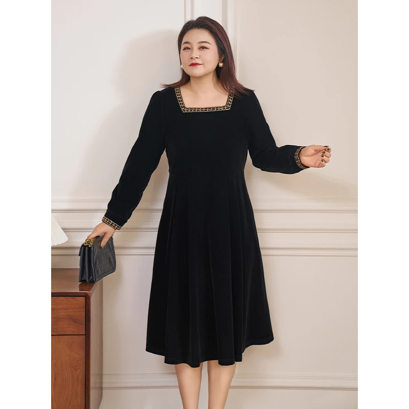 MsShe大码女装新款方领针织丝绒修身A字长款连衣裙TJ~B2401051