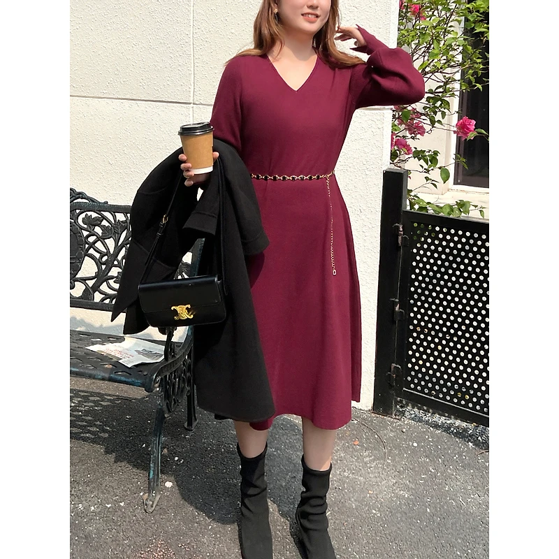 MsShe大码女装秋冬新款V领打底显瘦灯笼长袖毛衣连衣裙D~M2209032