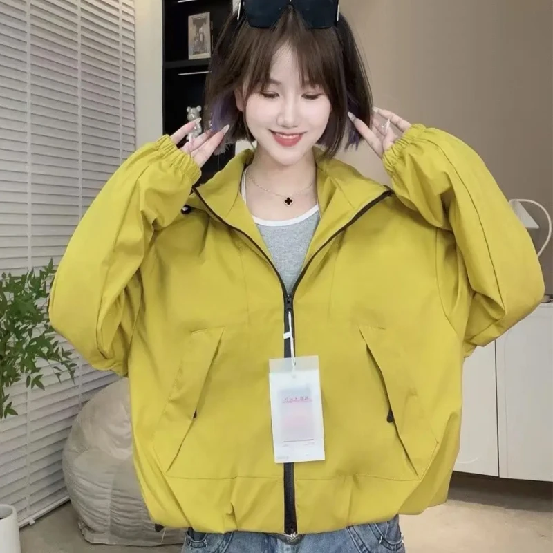 2025秋季新款韩版宽松休闲连帽拉链冲锋衣女工装风衣外套女时尚