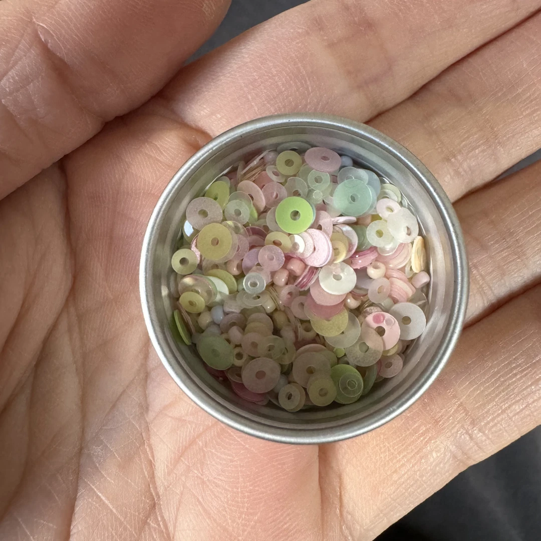 店铺满50元包邮 小众美甲饰品 夏日棉花糖款彩色亮片 豆角推荐