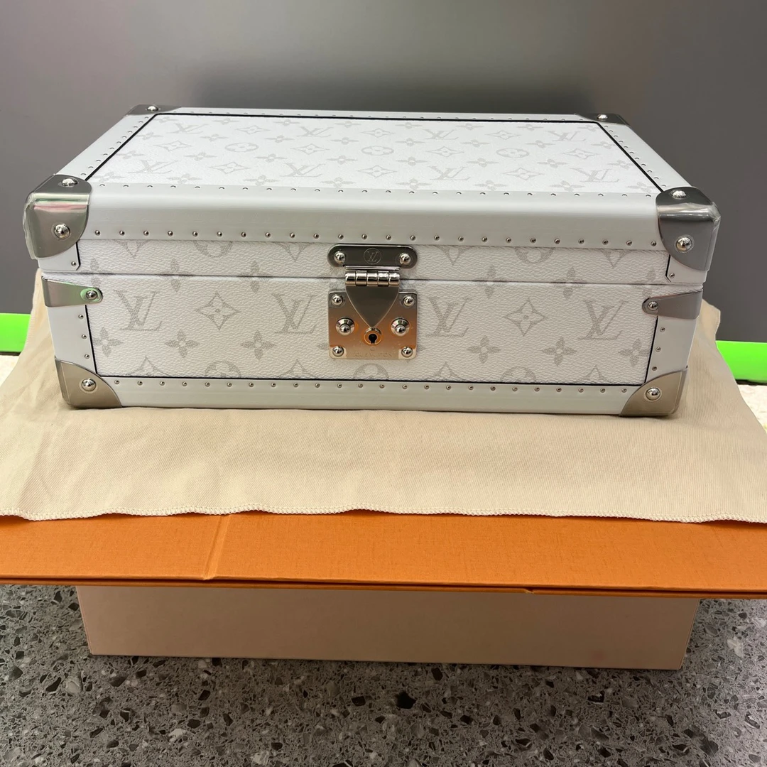 99新 LouisVuitton/路易威登 全网唯一一个塔箱八表箱北极白青柠