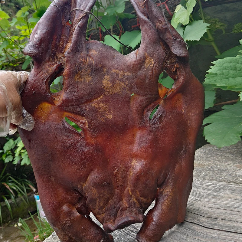 湖南湘西正宗农村粮食喂养土猪柴火烟熏腊猪脸