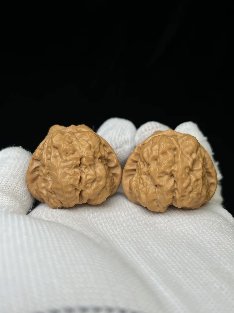 文玩核桃蛤蟆头精品收藏