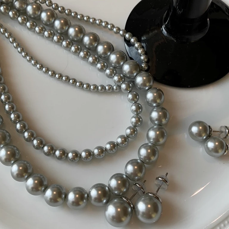 铜合金仿珍珠项链 法式灰色珍珠正圆强光小众设计款轻奢施家项链