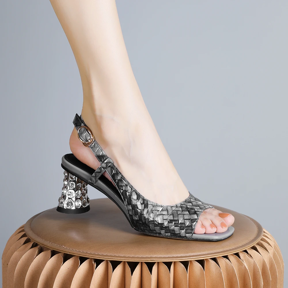 妮彩诗2023年夏季新款女鞋一字带后空露趾时装凉鞋配裙子女鞋7377