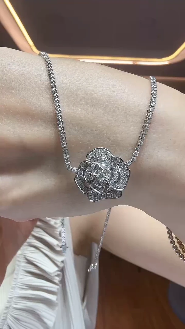 【闪购商品】钻石项链18K金镶嵌山茶花