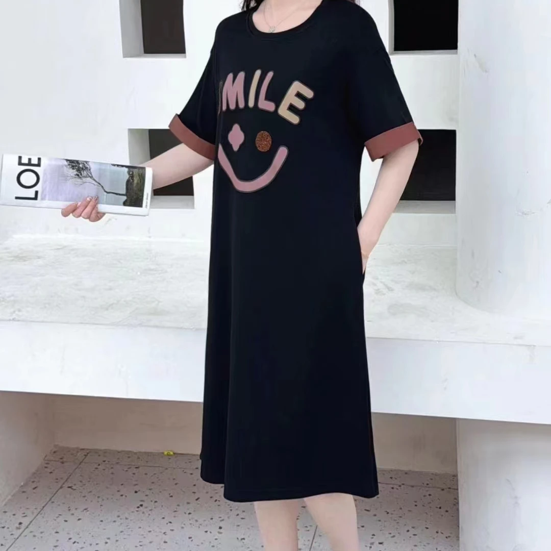 夏季笑脸时尚休闲连衣裙裙长96