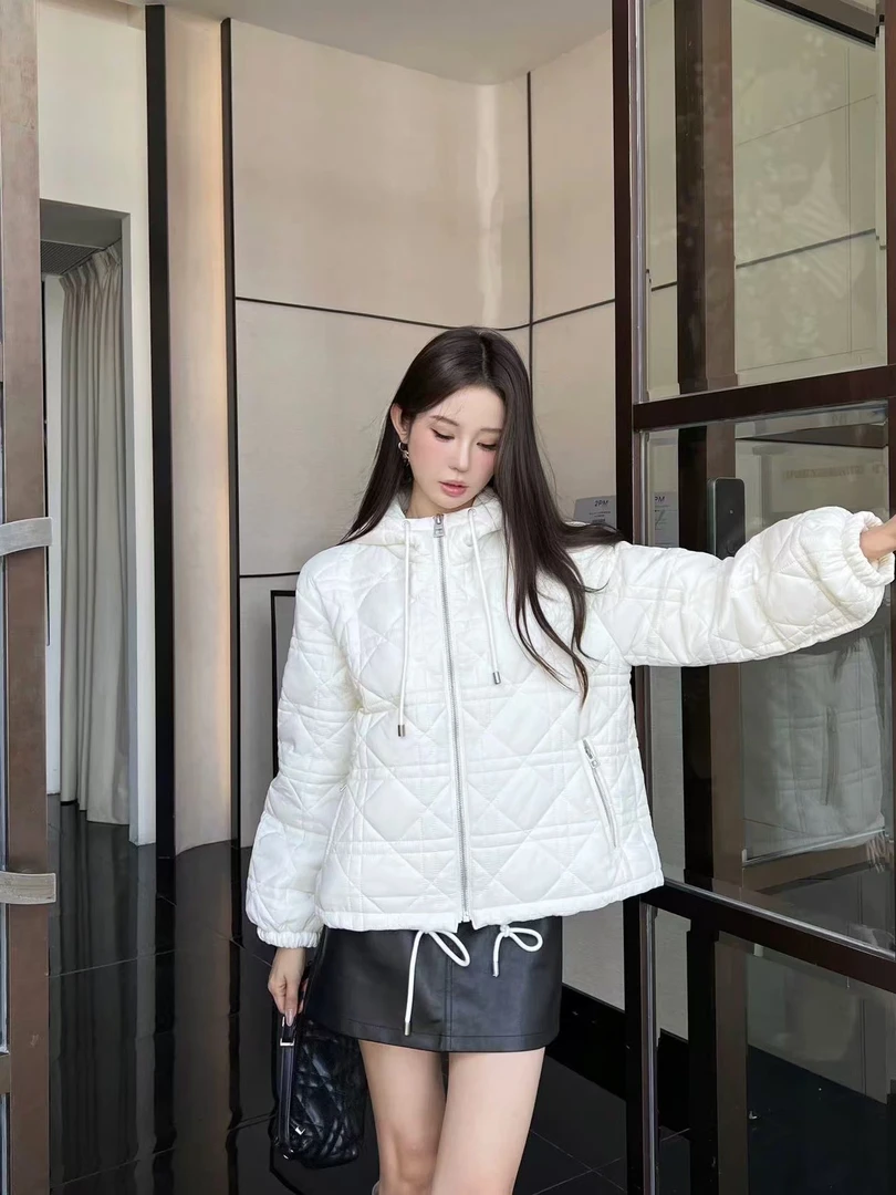 【XP】D新款菱格纹白色连帽棉服外套