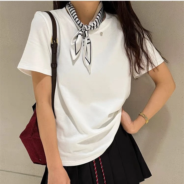 【SS】配丝巾金属扣短袖T恤女欧洲站2024早秋新款欧货打底小衫潮