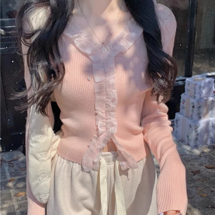 蕾丝边上衣设计感长袖纯欲甜辣妹针织衫女秋冬气质短款内搭打底衫