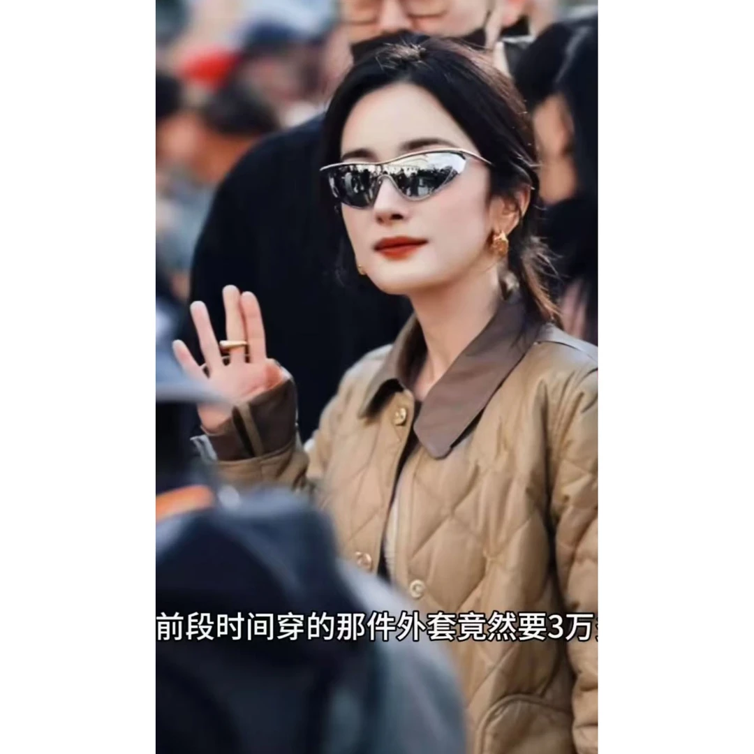 JUNJJ【皮领拼接绗菱形格羽绒服 】杨幂同款羽绒服宽松保暖休闲百搭