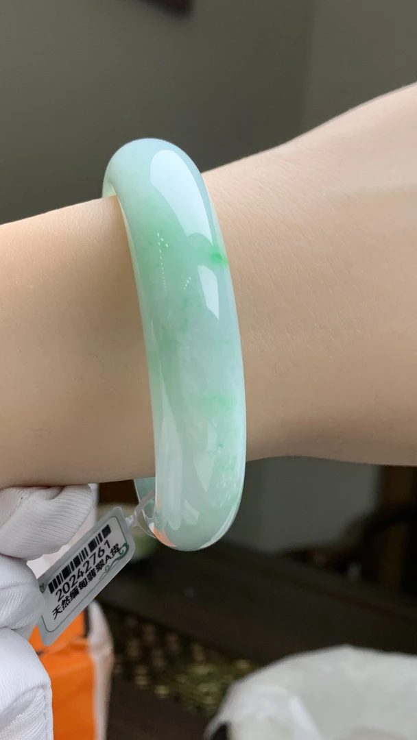天然缅甸A货翡翠手镯女款绿色冰透测量贵妃镯高冰平安镯飘绿宽边