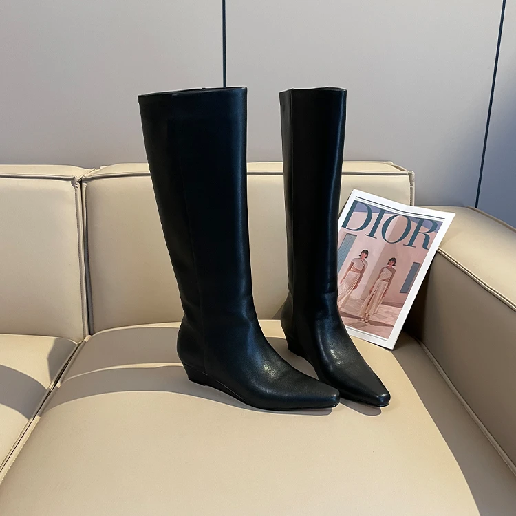 诗罗姿气质高级感坡跟高筒靴2024秋季新款显瘦洋气不过膝长靴女士