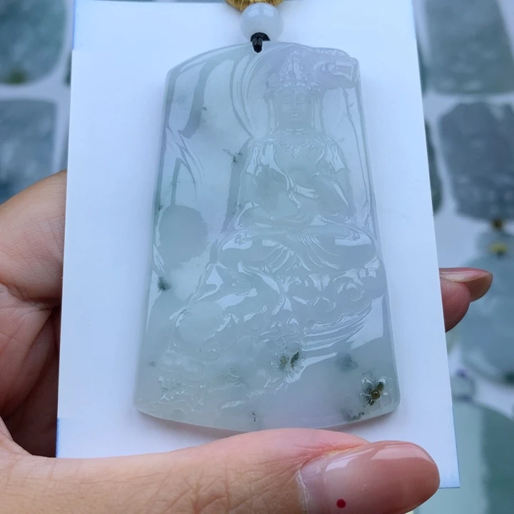 翡翠颈饰未镶嵌翡翠三彩文殊
