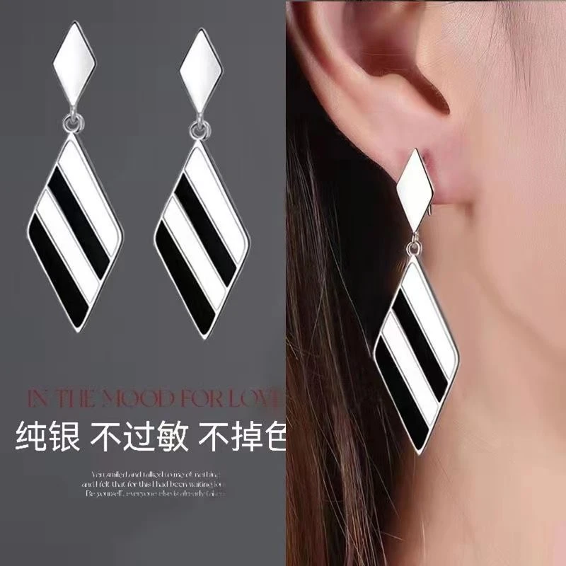 925银耳饰 热卖菱形时尚耳环女2025爆款网红气质显瘦耳坠耳饰