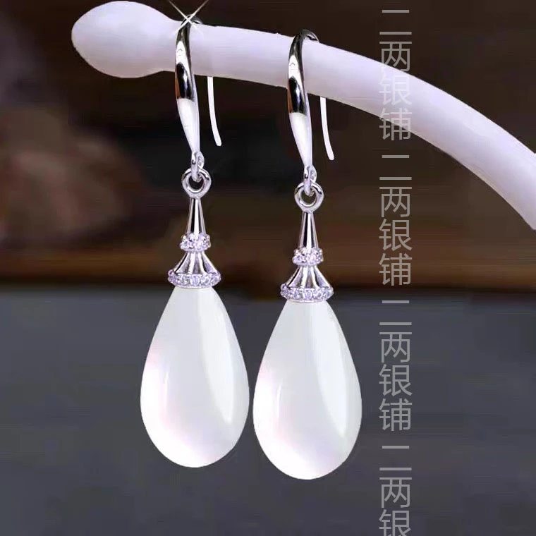 新中式国风高级感轻奢耳环女2025年新款潮火爆款气质耳坠白搭耳饰